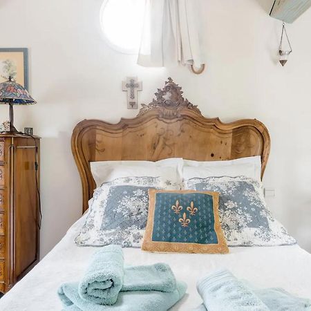 Agreable Chambre D'Hotes Avec Piscine Bed & Breakfast Le Beausset Luaran gambar