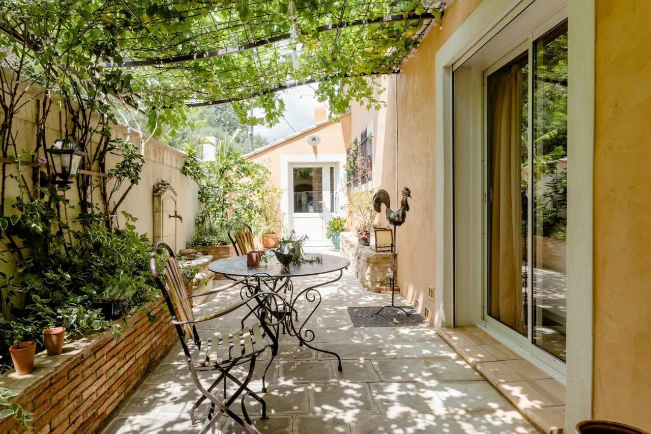 Agreable Chambre D'Hotes Avec Piscine Bed & Breakfast Le Beausset Luaran gambar