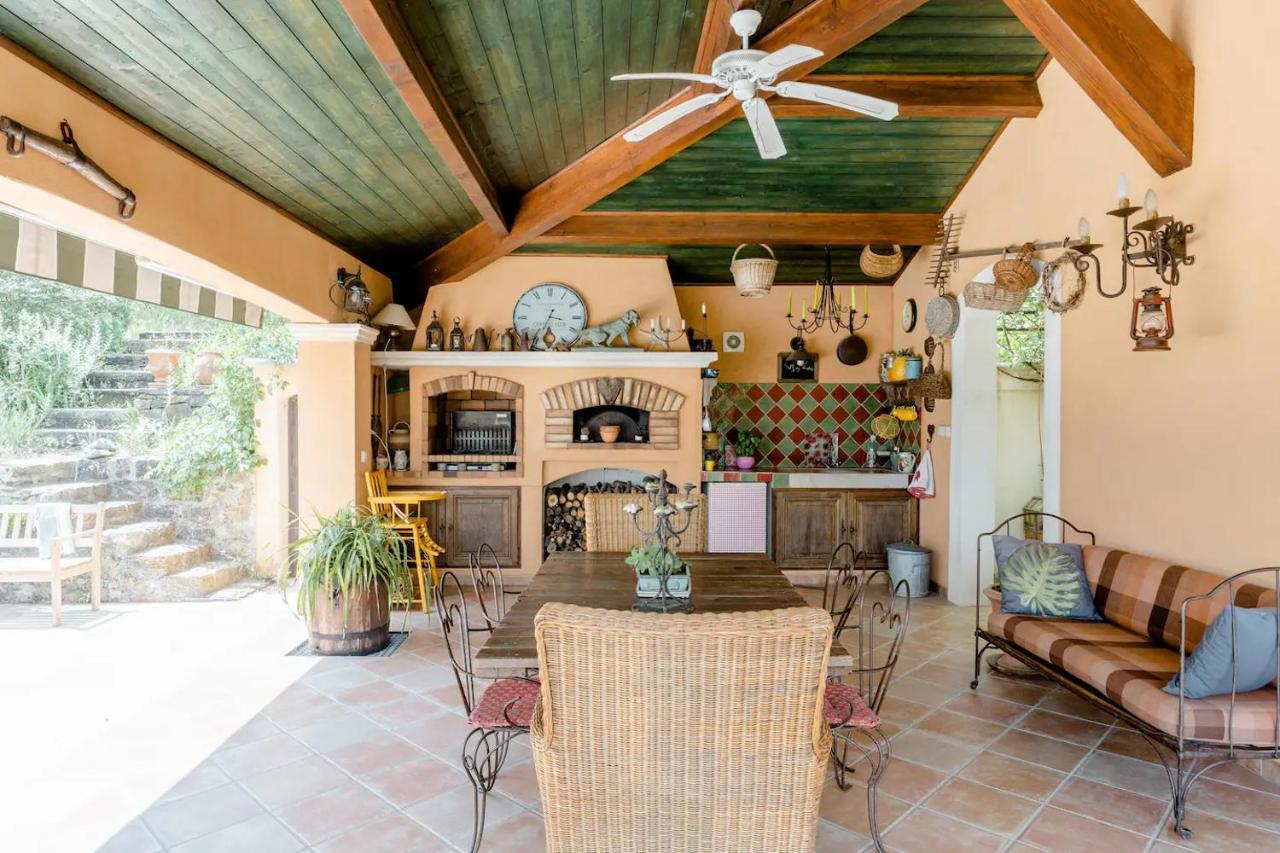 Agreable Chambre D'Hotes Avec Piscine Bed & Breakfast Le Beausset Luaran gambar