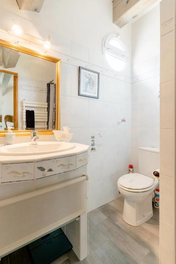 Agreable Chambre D'Hotes Avec Piscine Bed & Breakfast Le Beausset Luaran gambar