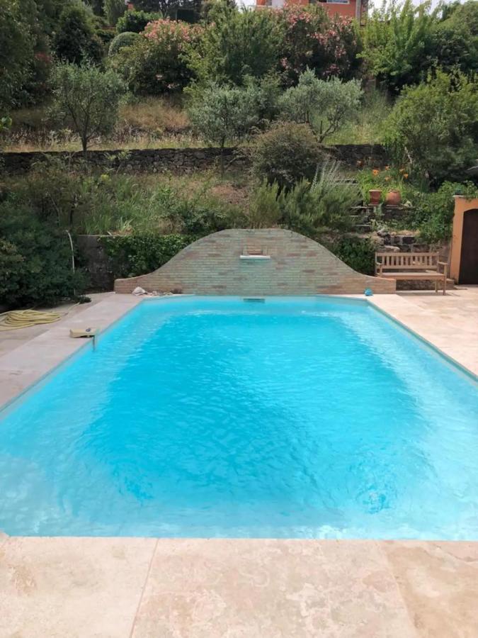 Agreable Chambre D'Hotes Avec Piscine Bed & Breakfast Le Beausset Luaran gambar